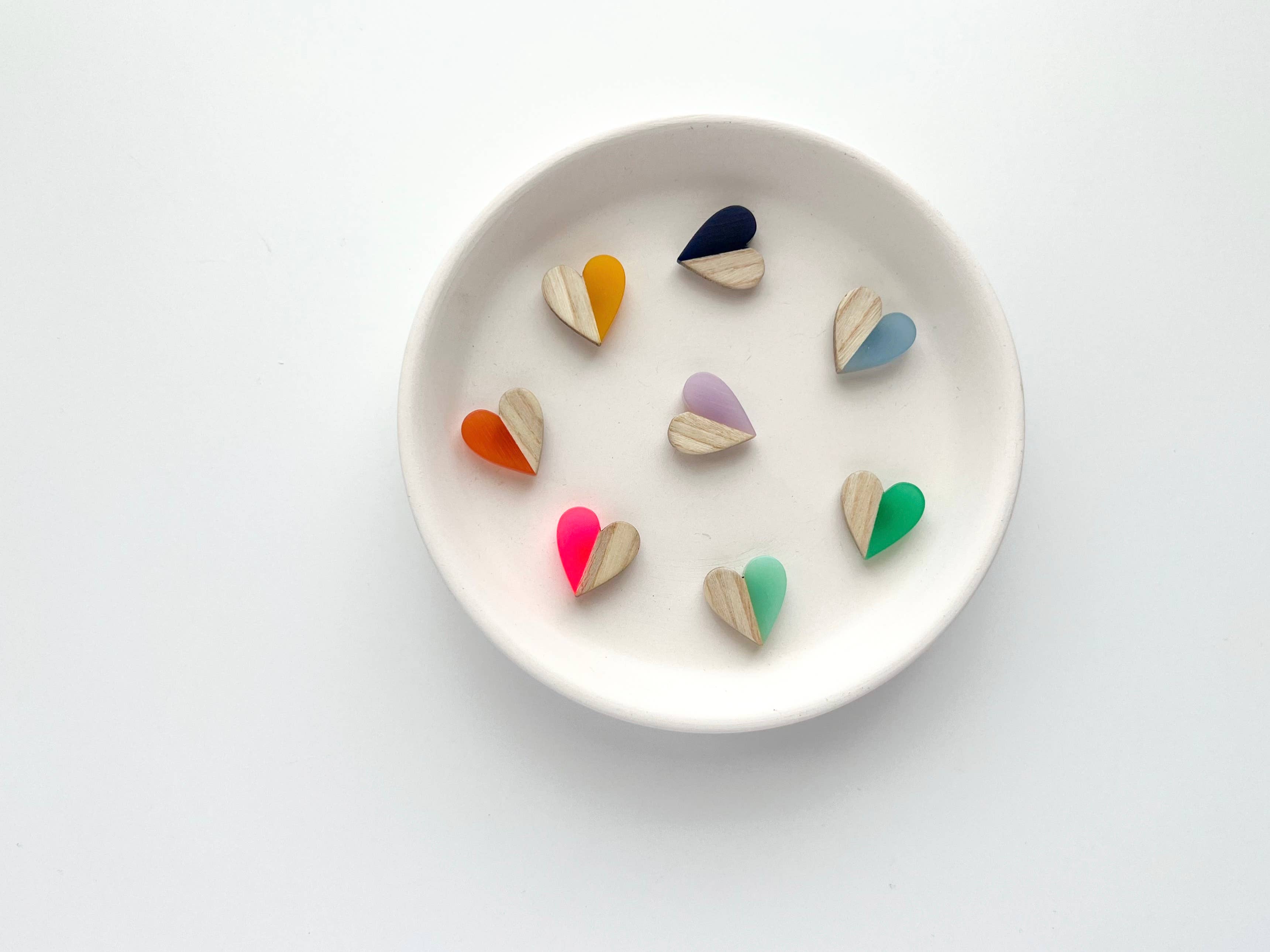 Matryoshka Doll Shop - Wholesale Embroidery/Cross Stitch Supplies - Heart magnetic needle minder, needle magnet6