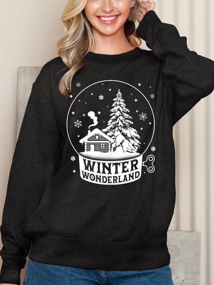 BT1776-CH Hiver PAYS DES MERVEILLES - Sweat-shirt à imprimé graphique pour la vente par BouTeeQue Closet