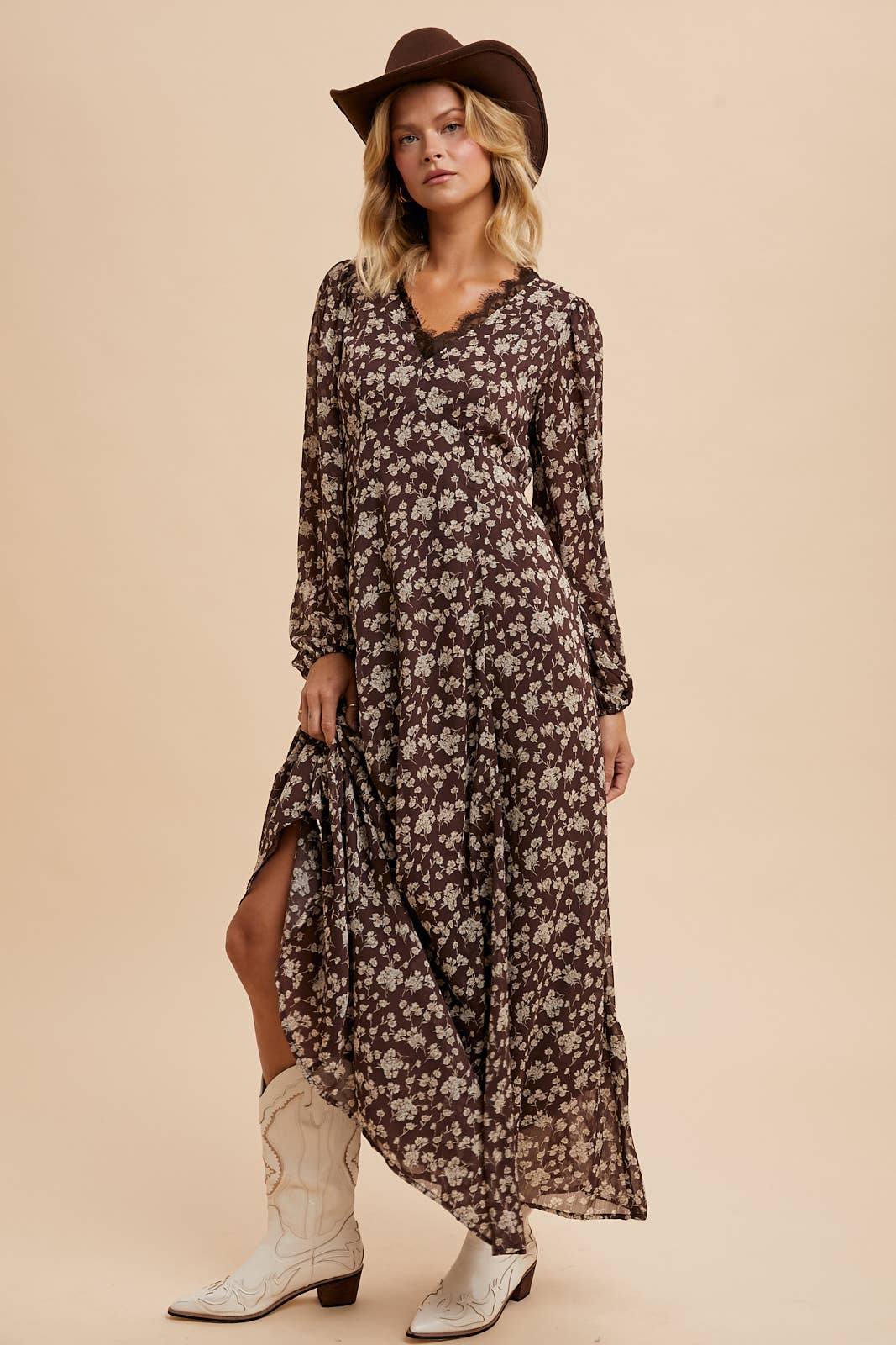 In Loom – Großhandel Kleid – Damen – MAXIKLEID MIT FLORALER SPITZE1