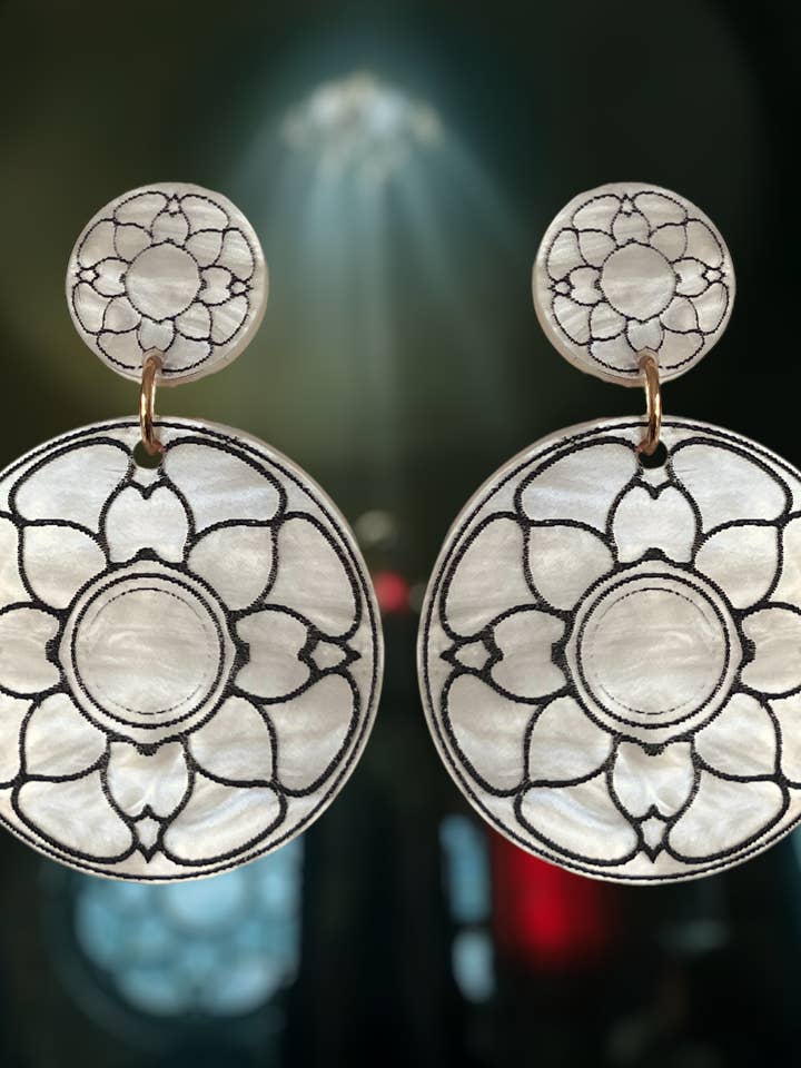 Frankensteins Vindue - Frankenstein-inspireret Ørering for engroshandel hos Studio Nena