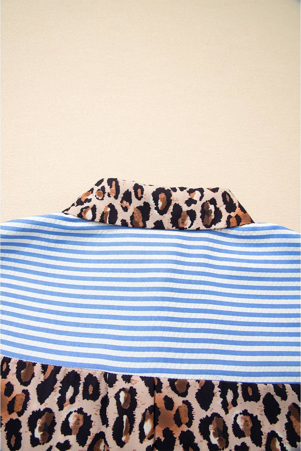 66DISCO - Wholesale Button Down Shirt - Women's - Spring 2026 Chic Contrast Leopard & Stripes Button Shirt15