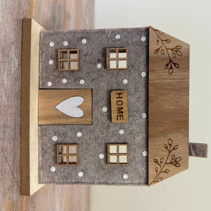 Decorazione Casa in Feltro Grigio, 17 cm per la vendita all'ingrosso da parte di Gainsborough Giftware x Portland Living