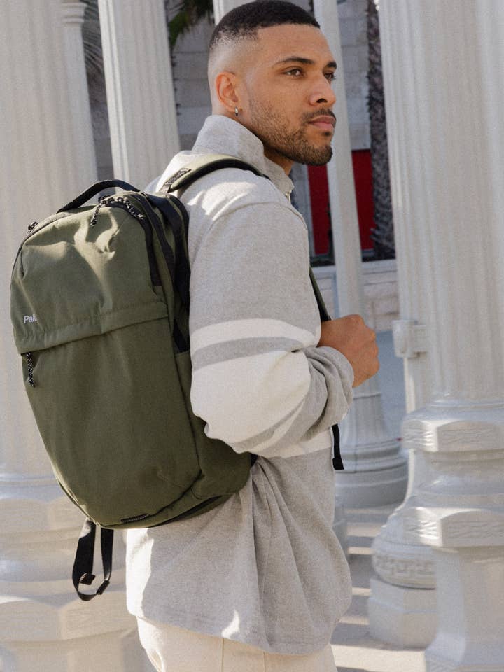 Everyday Backpack – Travel-Friendly Daypack – 22L for wholesale by Pakt