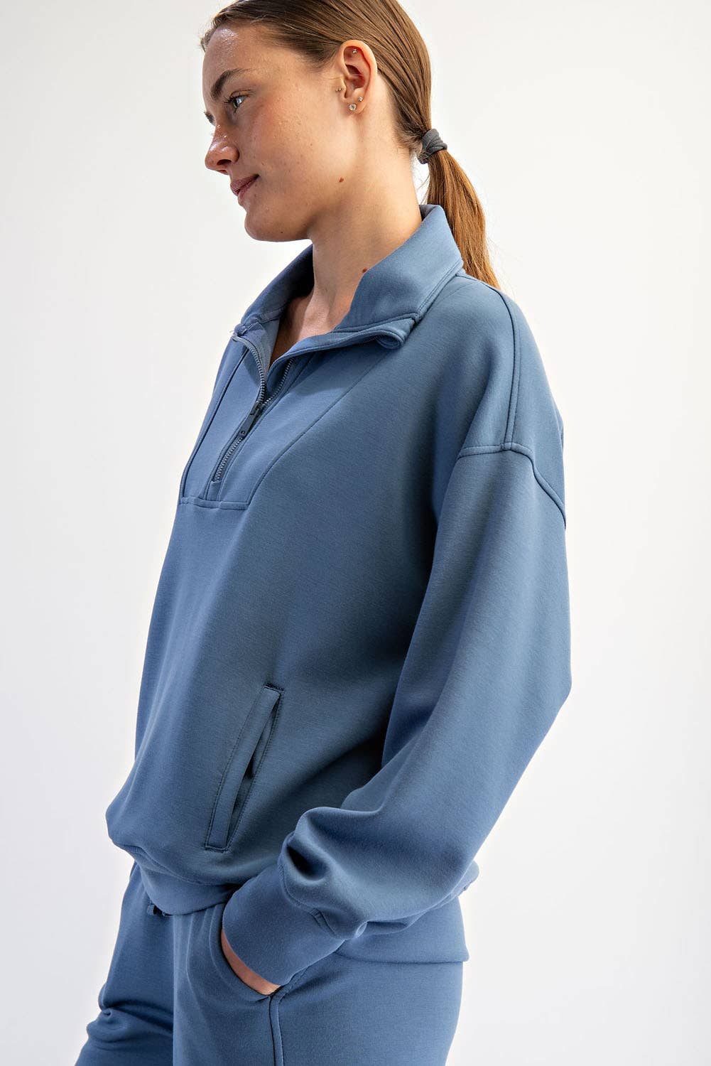 Rae Mode - Vendita all'ingrosso Felpa - Donna - PULLOVER CON COLLO A IMBUTO E ZIP A QUARTO IN MODAL SCUBA26
