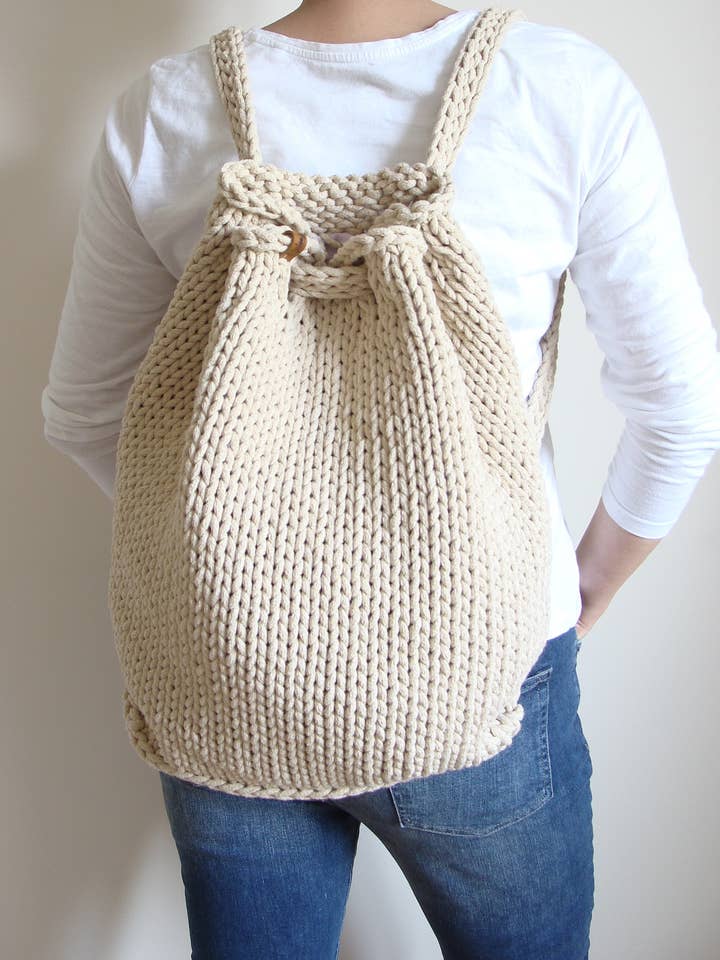 Large knit backpack, convertible backpack for wholesale by Woolfans