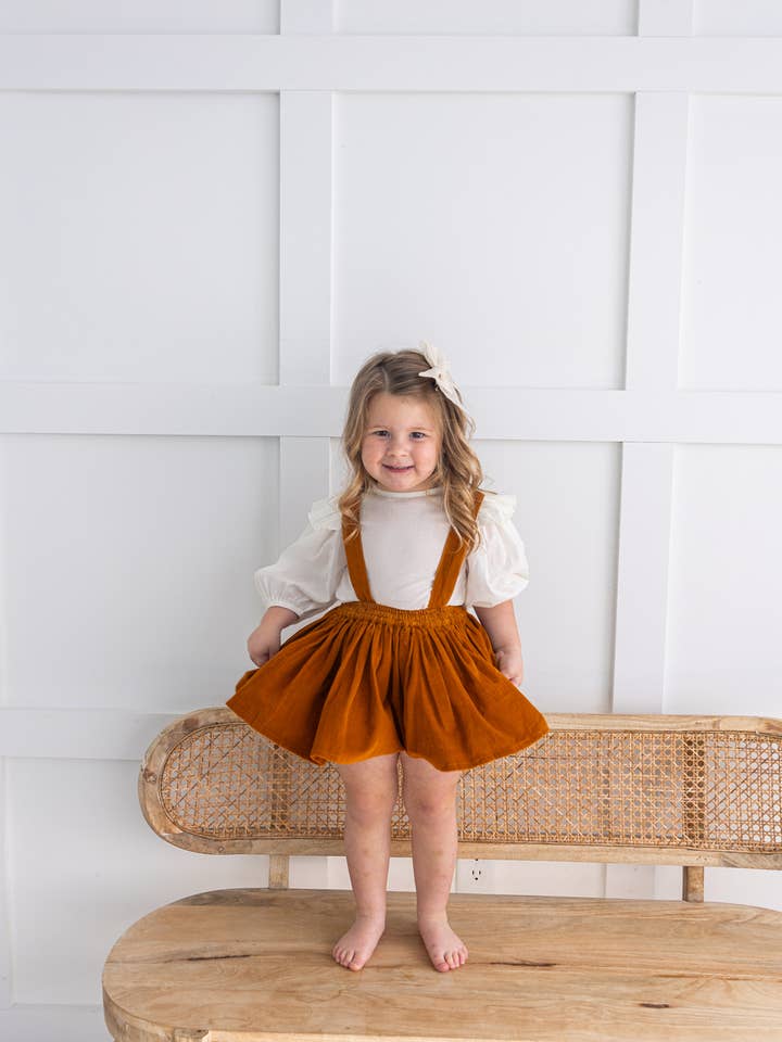 Set gonna e top per neonati in velluto a coste Rust: Neonato: Baby per la vendita all'ingrosso da parte di Yo Baby