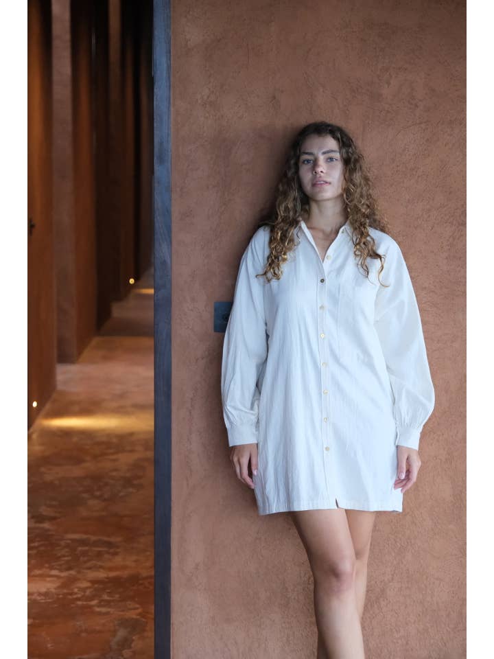 The White Artist Smock for wholesale on Faire
