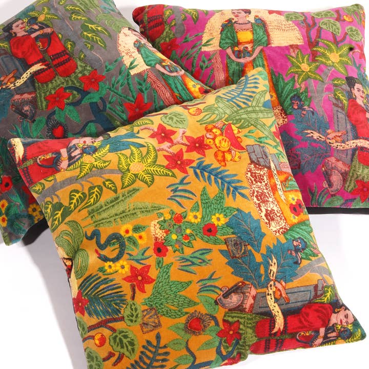 Frida dekorativ kudde - senap blommig tryckt för wholesale av Linen Connections