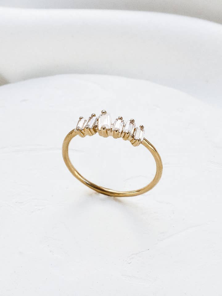 Anello Astoria per la vendita all'ingrosso da parte di Shlomit Ofir Jewelry Design