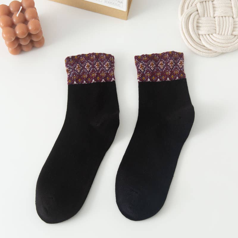 Tourtiwi – Engroshandel Strømper - Dame – Kvinders retro farveblokkerede blomstrede enkle mellemstrømper0