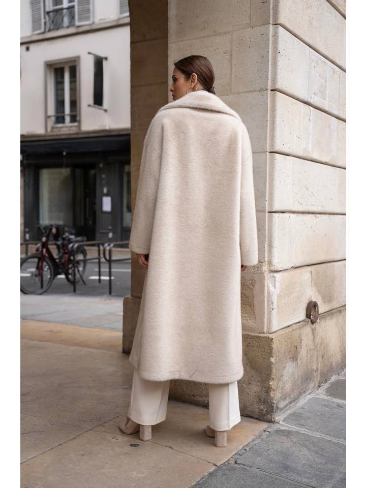 Attentif Paris - Wholesale Fur/Faux Fur Coat - Women's - Long synthetic fur coat with lapel collar3