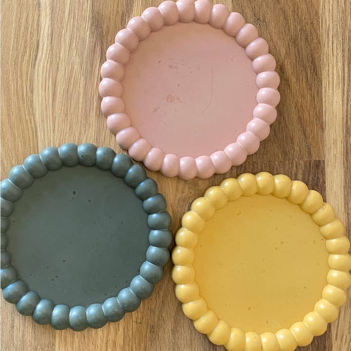 Ecoresin Round Candle Tray - Khaki for wholesale by 28 JUIN