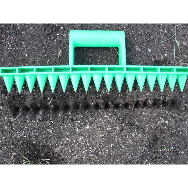 Gardinnovations - Wholesale Garden Tool - Seed-in Soil Digger and Soil Spacer for Planting Seeds - New