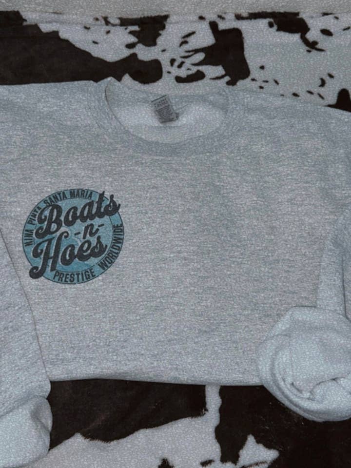 Båtar N H0es för wholesale av Rustic Revival Boutique