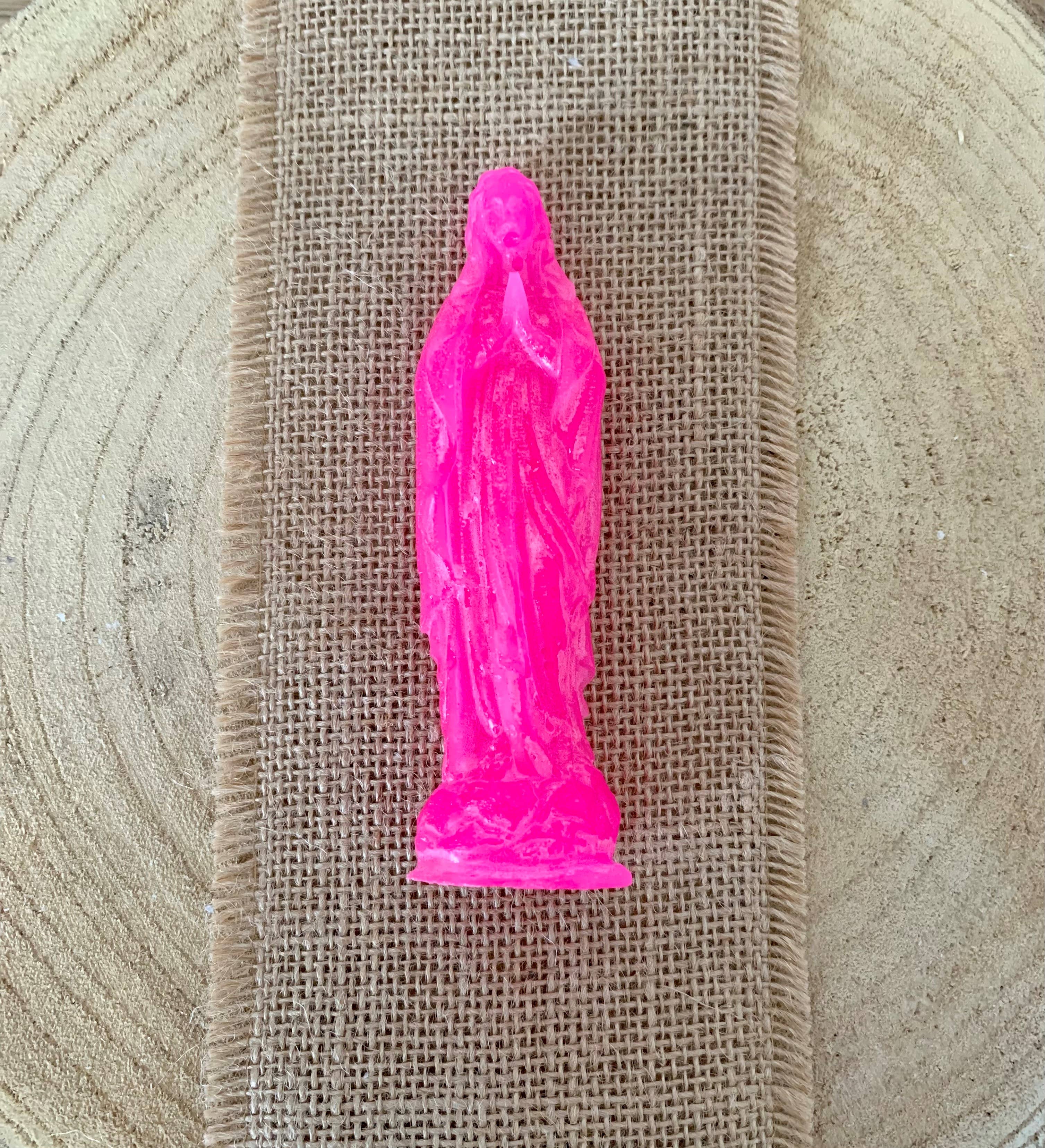 GREENRANN - Wholesale Decorative Figurine - Madonna (Virgin Mary) in wax color Fluo Pink0
