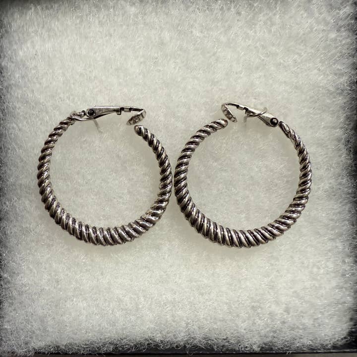 Pendientes de metal con clip en forma de círculo, con diseño de diseñador, FR2402 para venta al por mayor de 0011 PREMIERE