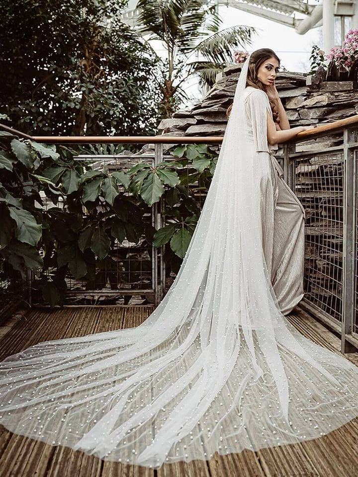 Long pearl veil V09A for wholesale by Invitadissimas