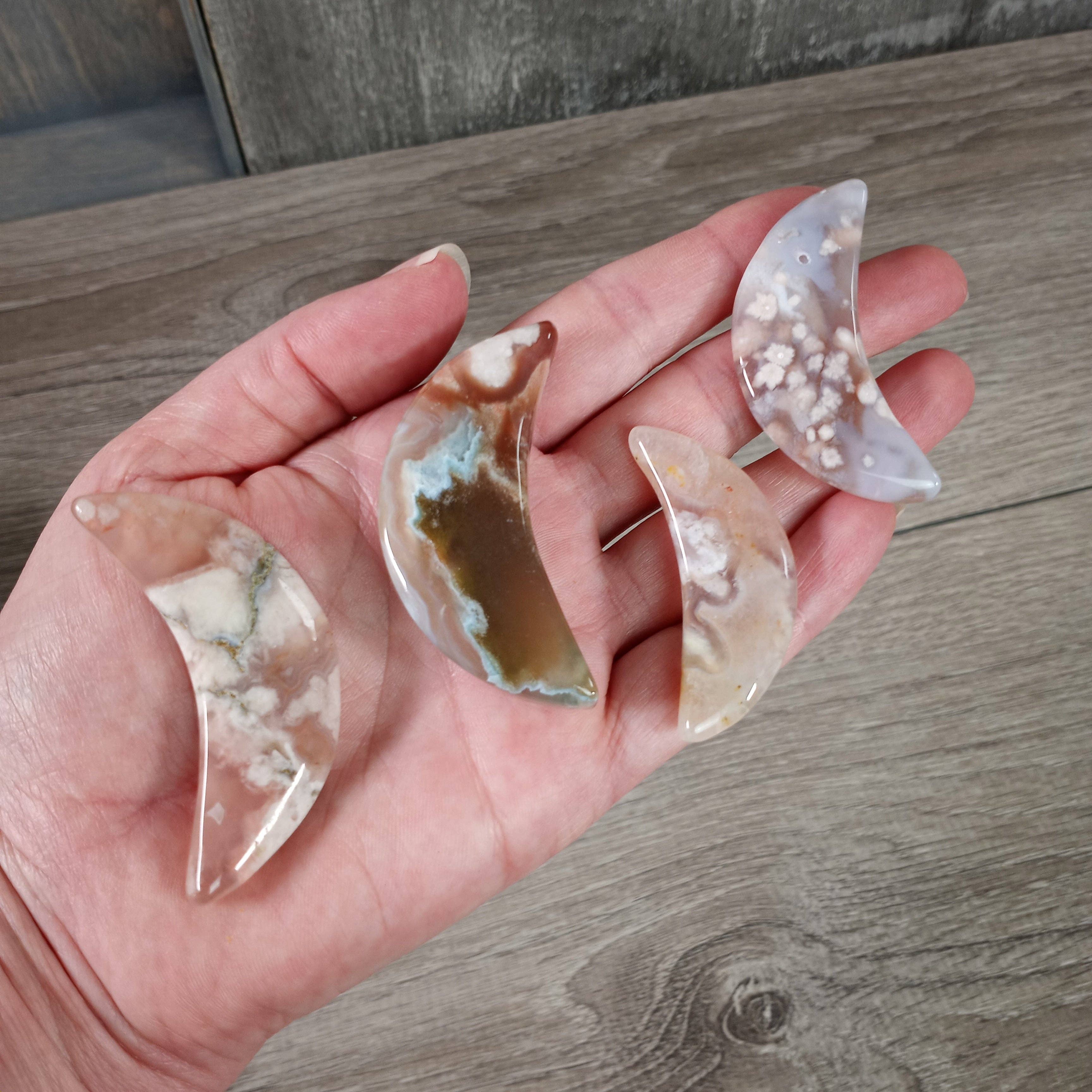 Keystone Crystals - Wholesale Spiritual Stone/Crystal - Crescent Moon Crystal Carvings – Assorted Gemstones & Styles23