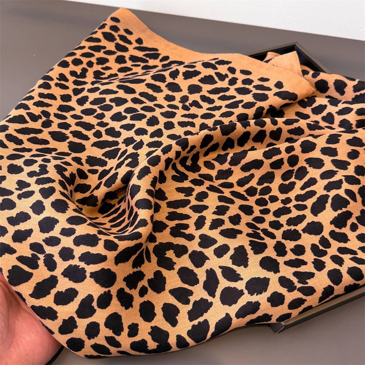 ACCITY - Wholesale Head Scarf - Women's - Vintage Leopard Herringbone Linen Headscarf_CWASC034267