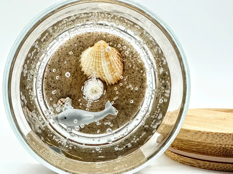 Devonian Coast - Wholesale Novelty Candle - Dolphin Beach Gel Candle – Medium 6oz Wax1