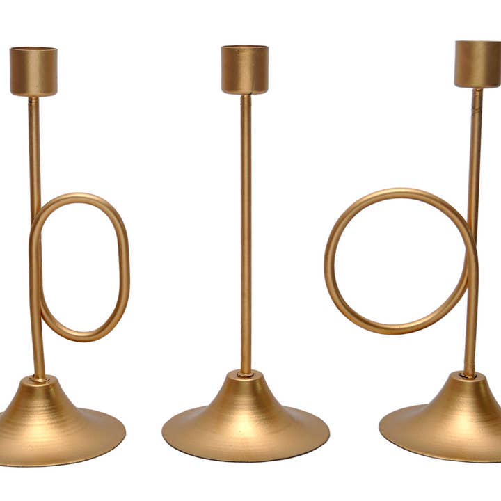 Gouden aluminium hoorn kandelaars (3,5 „x3,5" x10") voor wholesale door S.N.K. Home Decor