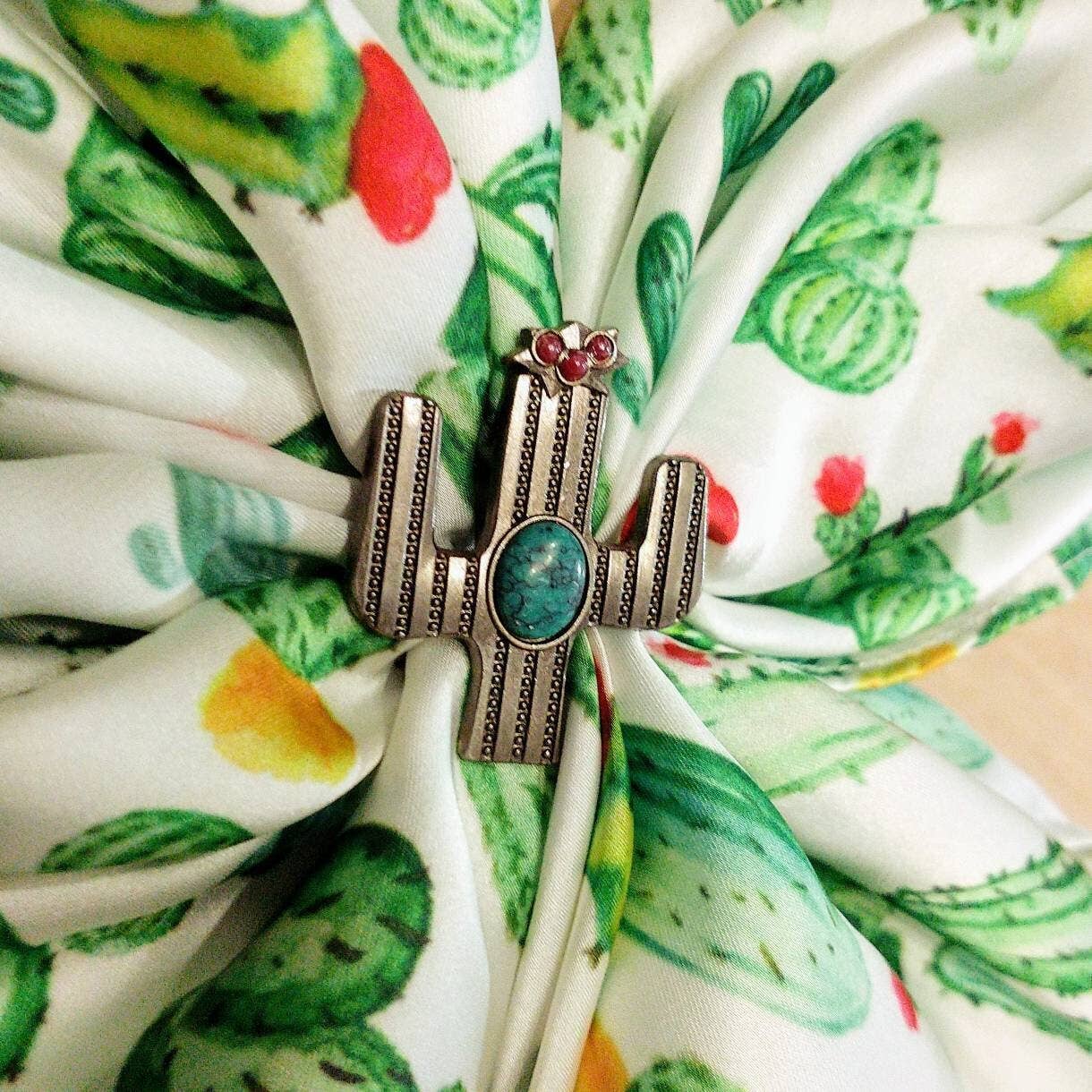 Double B Wild Rags - Wholesale Scarf Clip - Women's - Wild Rag Slide 1.5" Cactus w/ stone or silhouette Concho Scarf Slide3