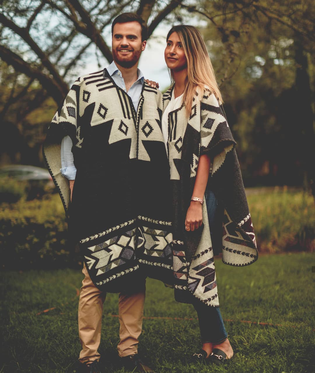 ACHACHAY - Wholesale Poncho - Women's - Hourani Long Reversible Shawl3