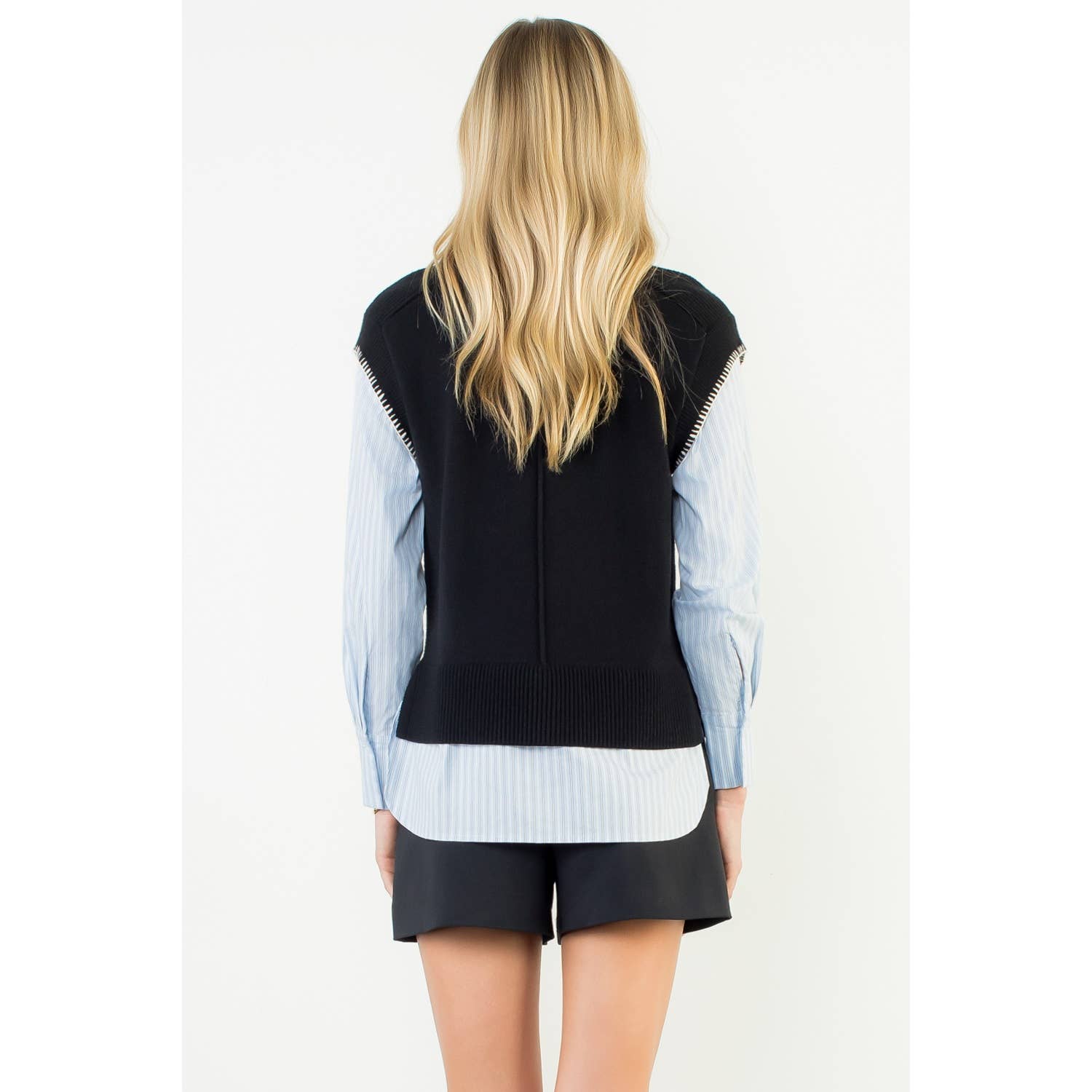 THML - Vendita all'ingrosso Maglietta - Donna - Top a strati in maglia a V in tessuto misto11