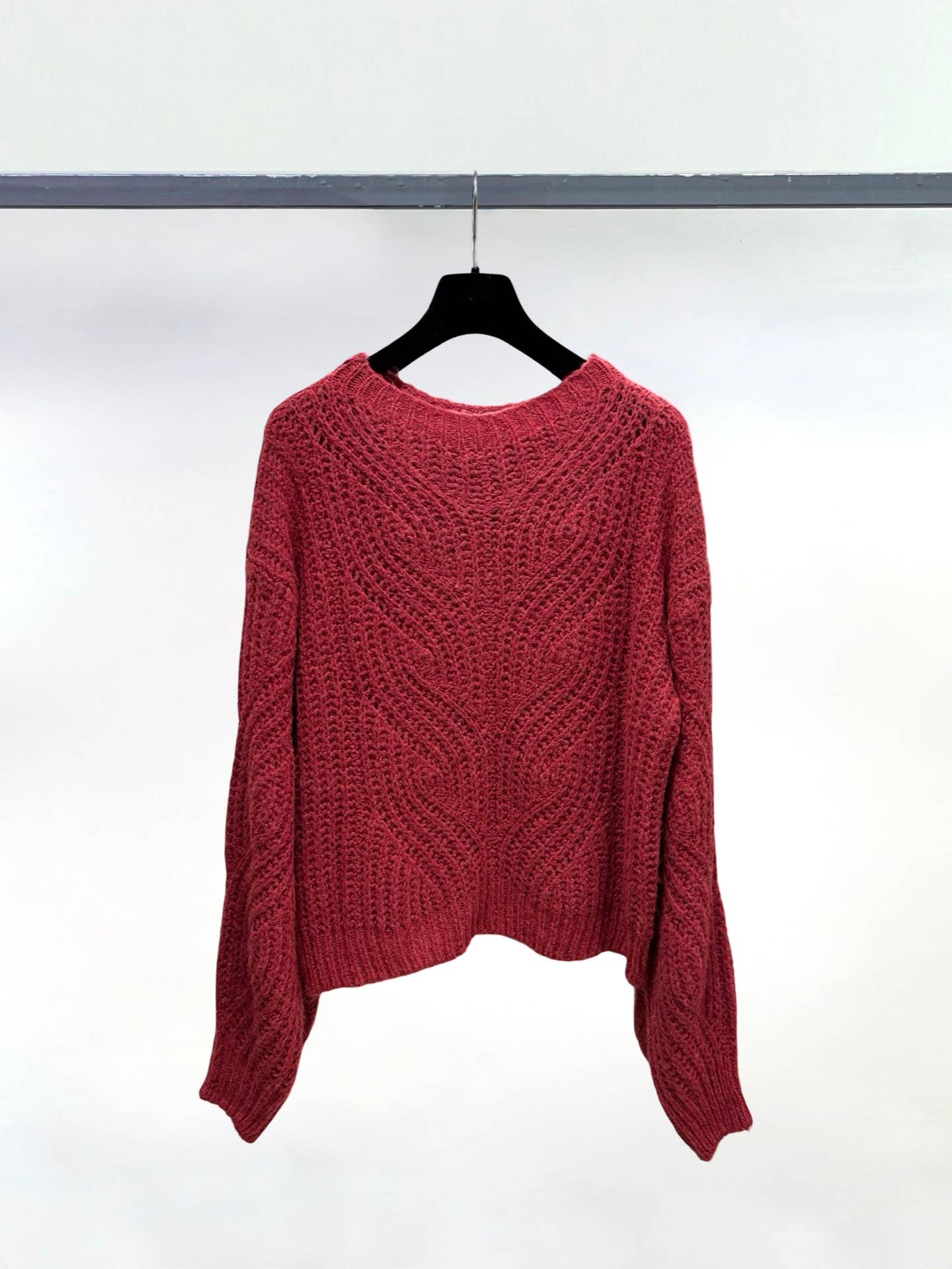 JULIA PARIS - Wholesale Pullover-trui - Dames - Getailleerde kabeltrui met ronde hals1