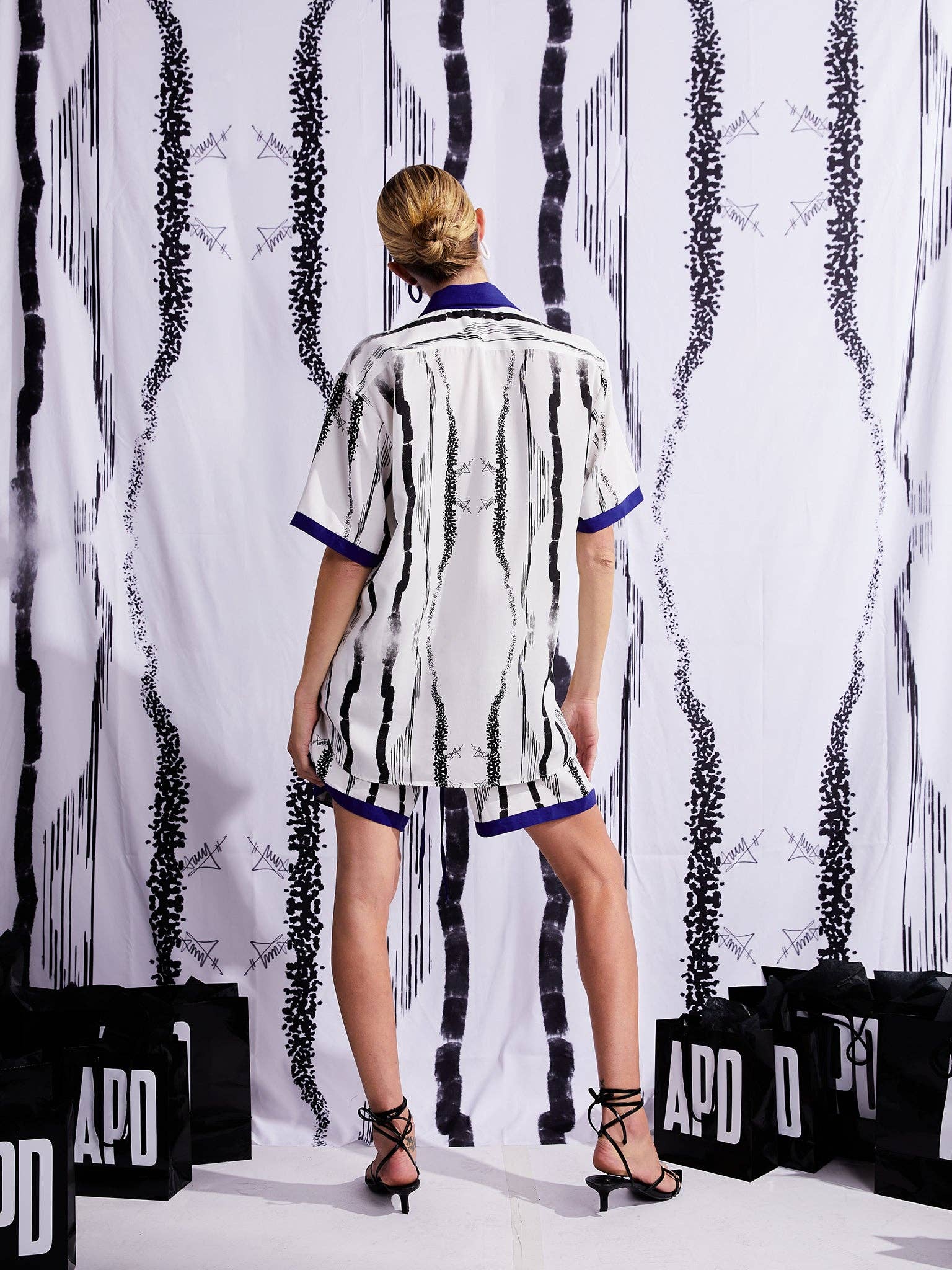 Amy Page DeBlasio - Vendita all'ingrosso Camicia button down - Uomo - Camicia abbottonata in Tencel con stampa personalizzata9