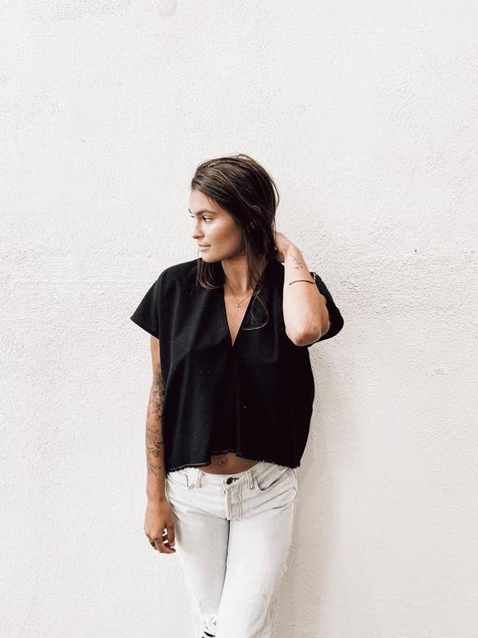 Marked Skjorte, Sort for engroshandel hos Megan-Ilene