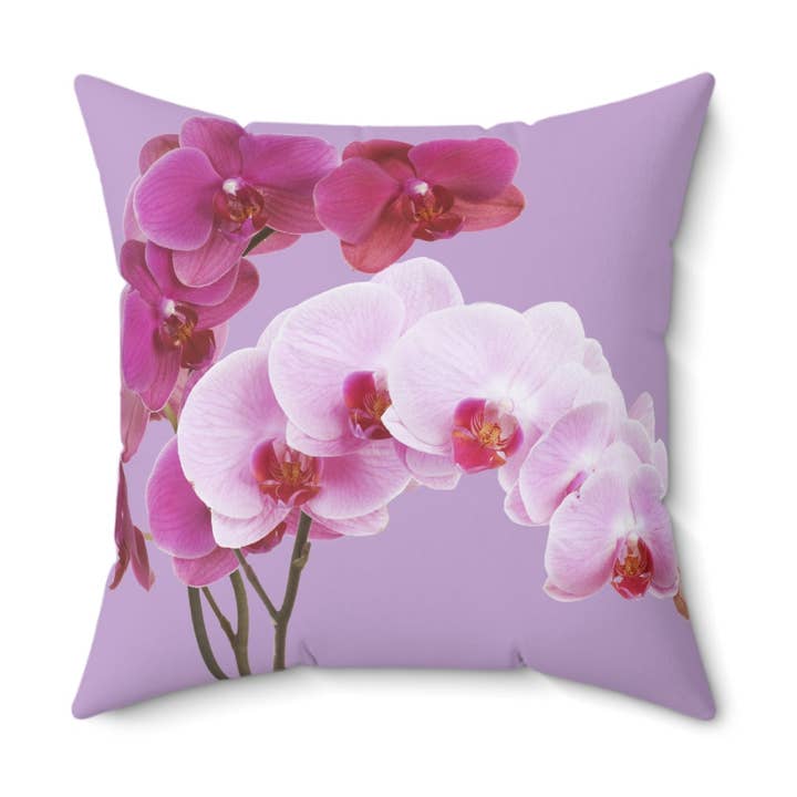 Coussin carré en faux daim Orchids pour la vente par Once Upon a Find Couture