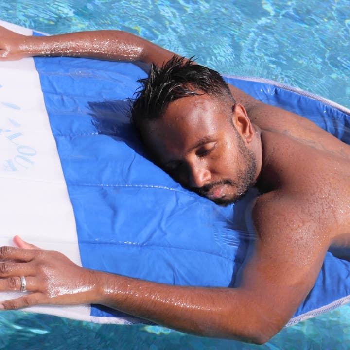 Plouf Safety Concept - Wholesale Inflatables - 2-in-1 Floating Mattress: Relaxation & Idleness0