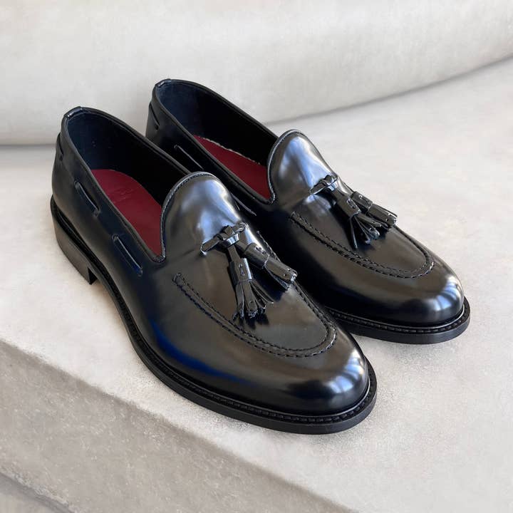 Black brush off leather loafers for wholesale by Otisopse