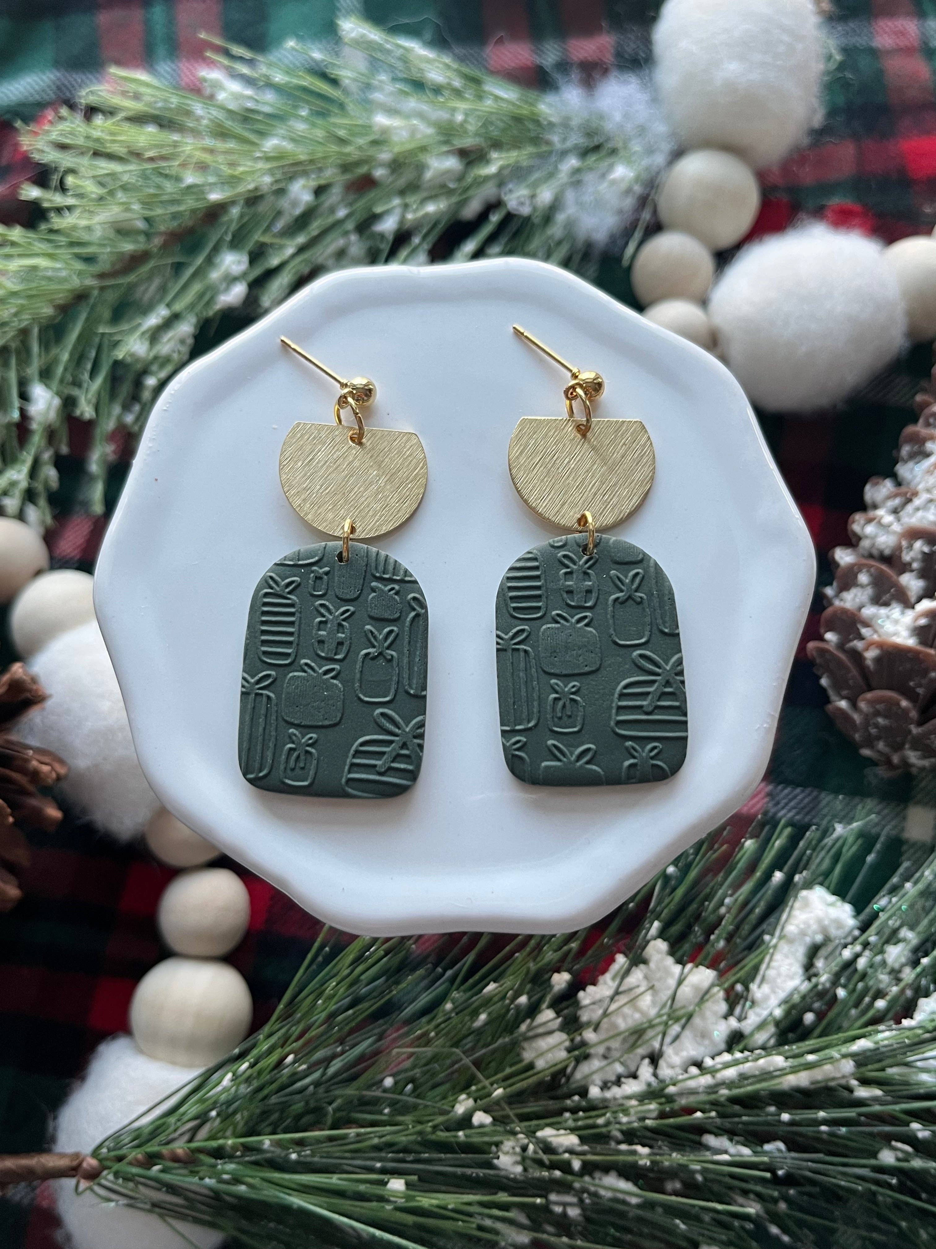 Happy and Hannahmade - Wholesale Dangle Earrings - Kelly Dangles