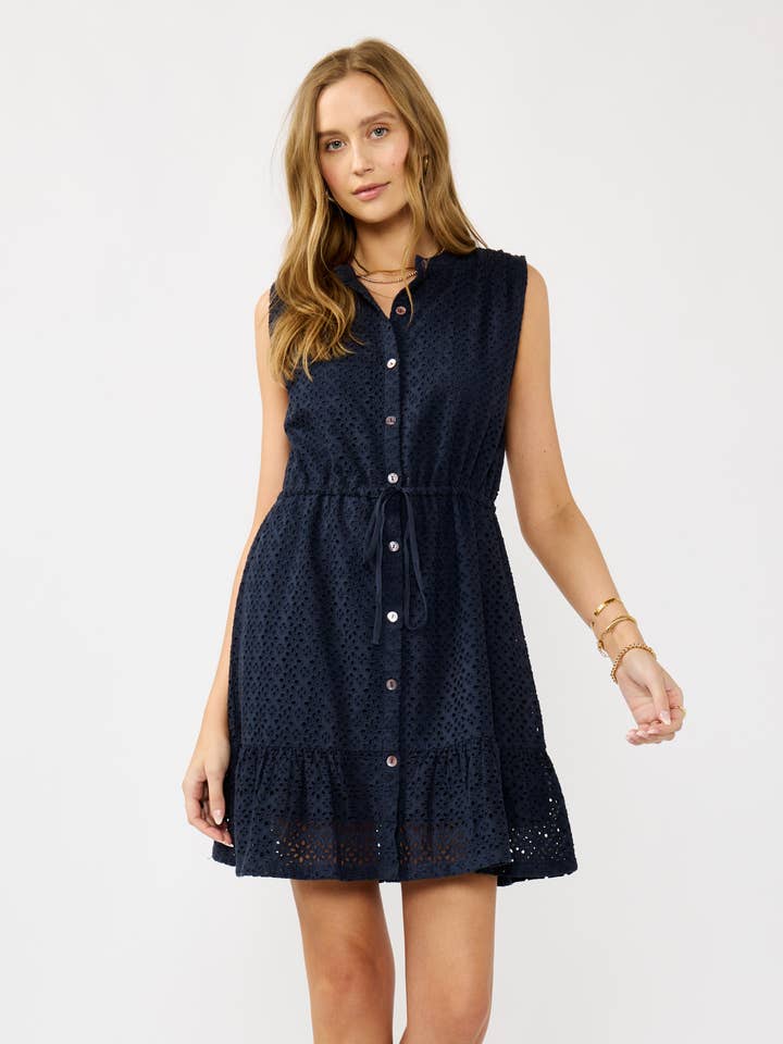 Robe débardeur boutonnée à œillets floraux pour la vente par Lovestitch