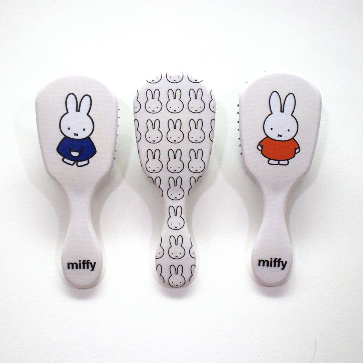 Yuko B - Wholesale Hair Brush/Comb Set - Kids & Baby - Display of 15 Miffy Brushes I Collection ©Mercis Bv3