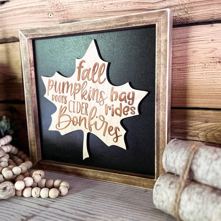 Panneau décoratif d'automne en bois : Subway Art on Leaf pour la vente par The Farmer's Wife
