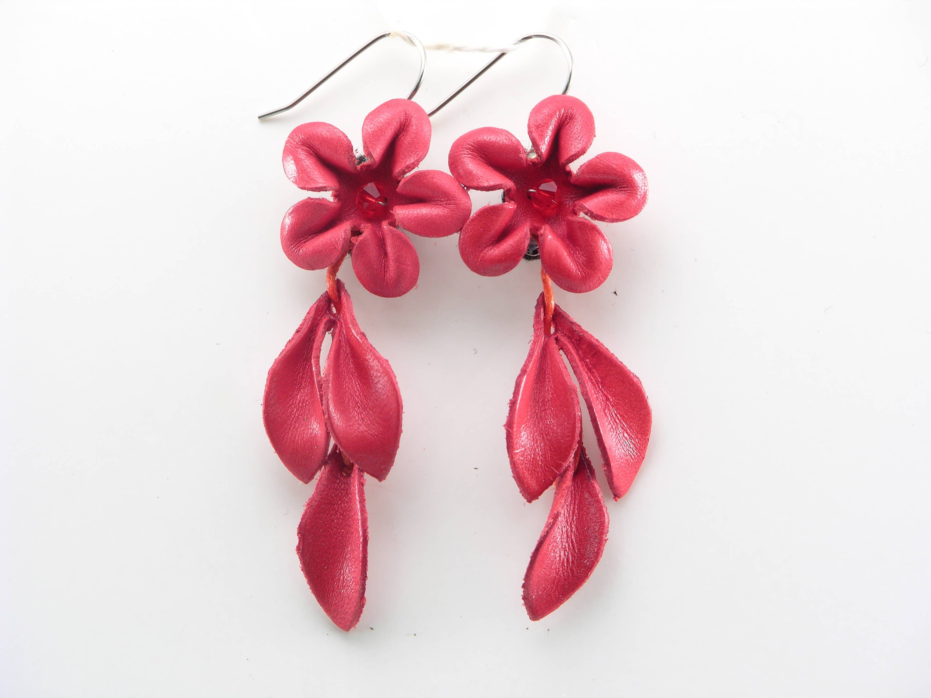 Sunflower Handmade leather inc – Großhandel Ohrhänger – Verschiedene Blumen-Ohrringe aus echtem Leder7