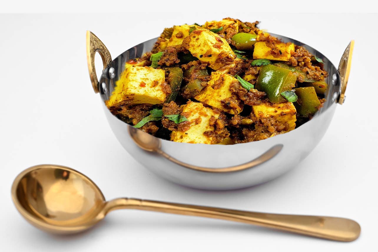 Verve Culture - Wholesale Serve Bowl - Stainless Handi Serving Bowl with Brass Handles2