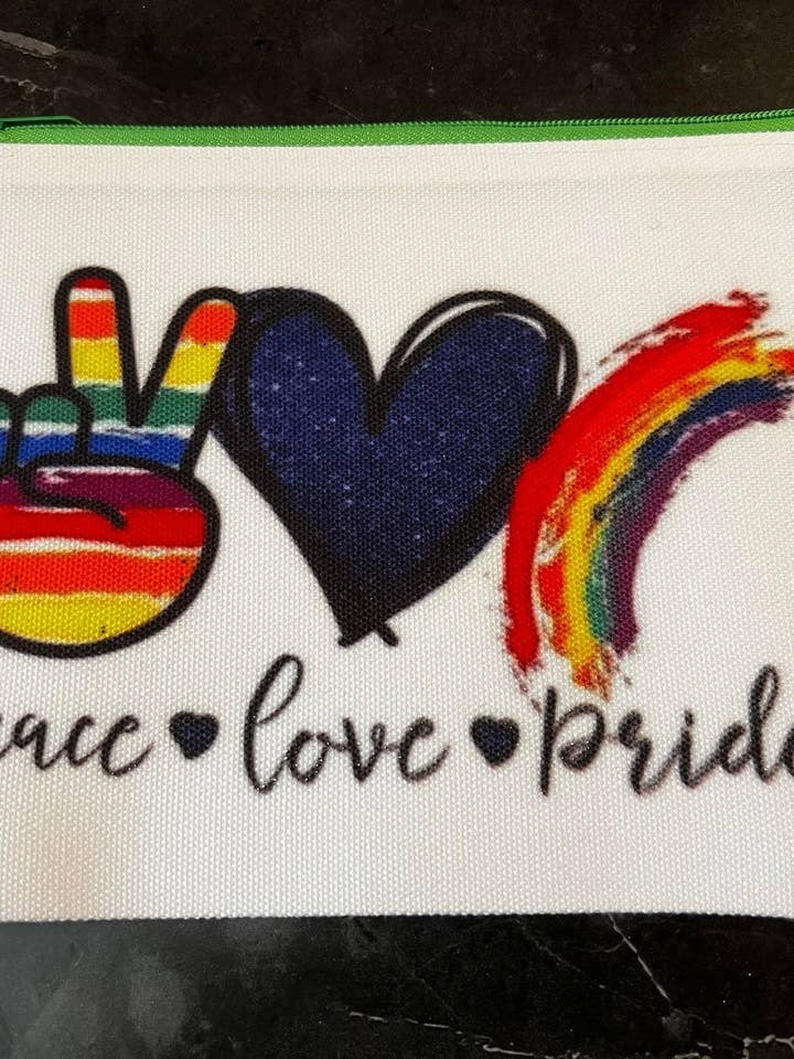 Trousse Peace Love Pride per la vendita all'ingrosso da parte di The Crazy Craft Girl LLC