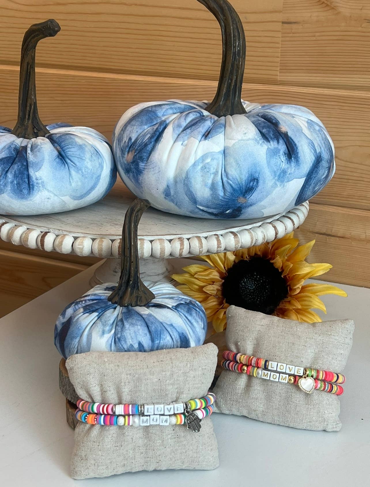 Leanne Bruce Co. - Wholesale Jewelry Set - Bracelet Duo MOM LOVE Handmade Stretchy Polymer Clay Disks6