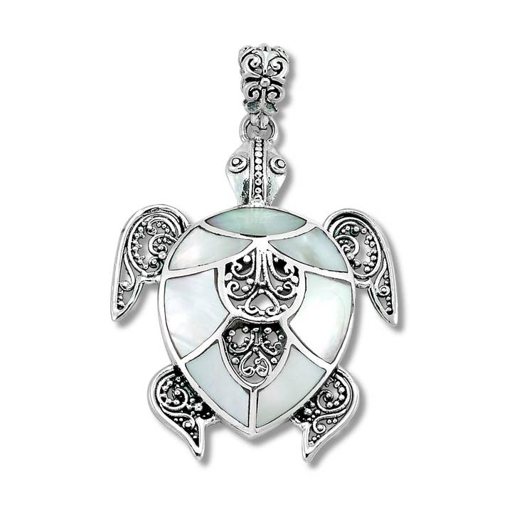 Pendentif tortue en nacre SS pour la vente par Eli Pebble