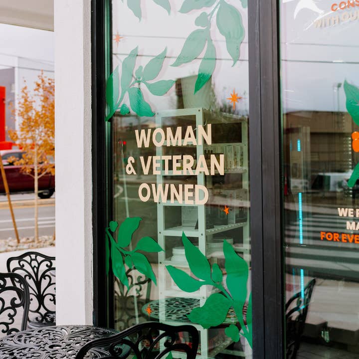 Rising For People Coffee Company - Wholesale DIY Craft Kit - 🥀 LOVE IS BREWING: Valentine’s Bouquet & Mug Workshop3