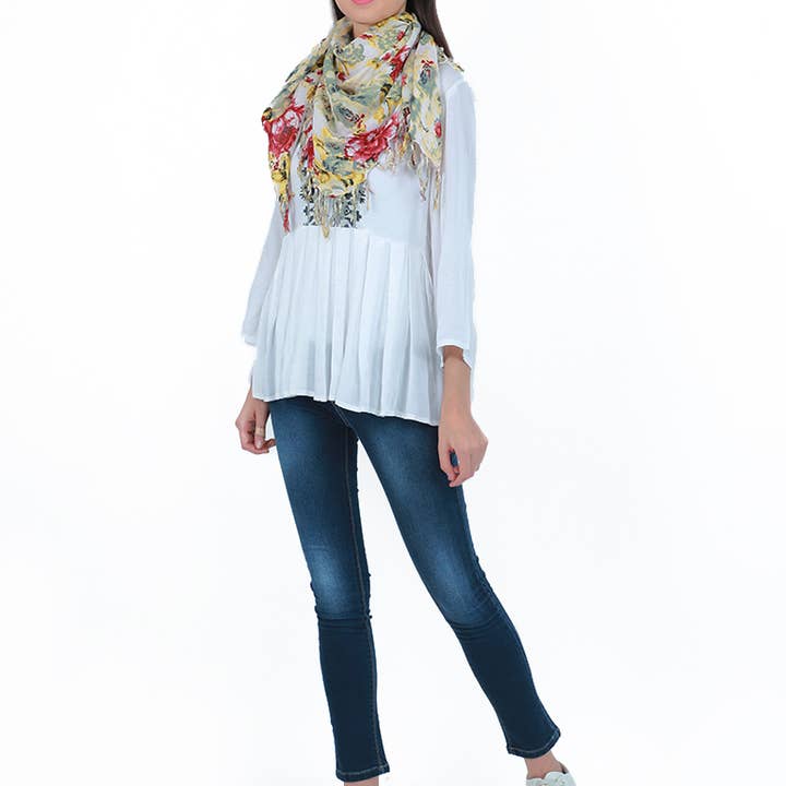 Écharpe bandana légère multicolore à imprimé floral pour la vente par Miniapparels