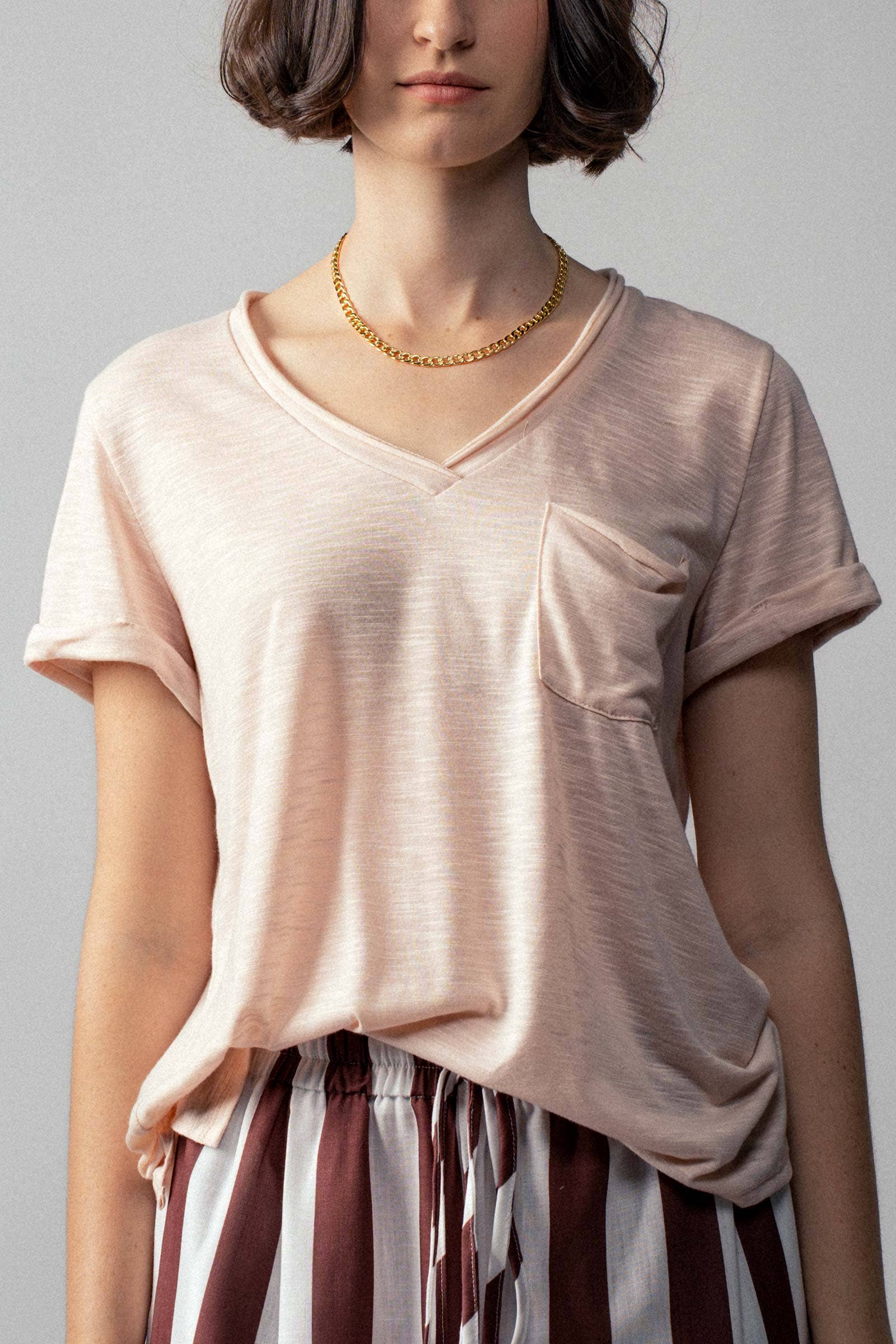 Urban Daizy - Wholesale T-Shirt - Women's - Rolled Sleeve V-Neck Pocket Tee34