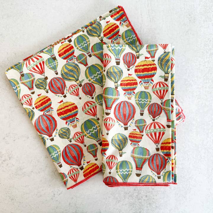 Serviettes en tissu montgolfière, ensemble de quatre pour la vente par Dot and Army