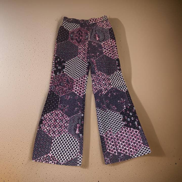 Pantalon à jambes larges en patchwork rose foncé pour la vente par KEAFRICA