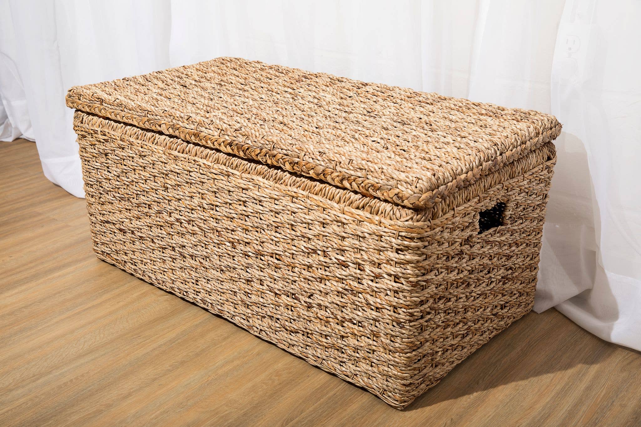 Wholestory Collective – wholesale Storage Bin – Wicker Storage Trunk Handwoven Natural Rattan Chest with Lid6