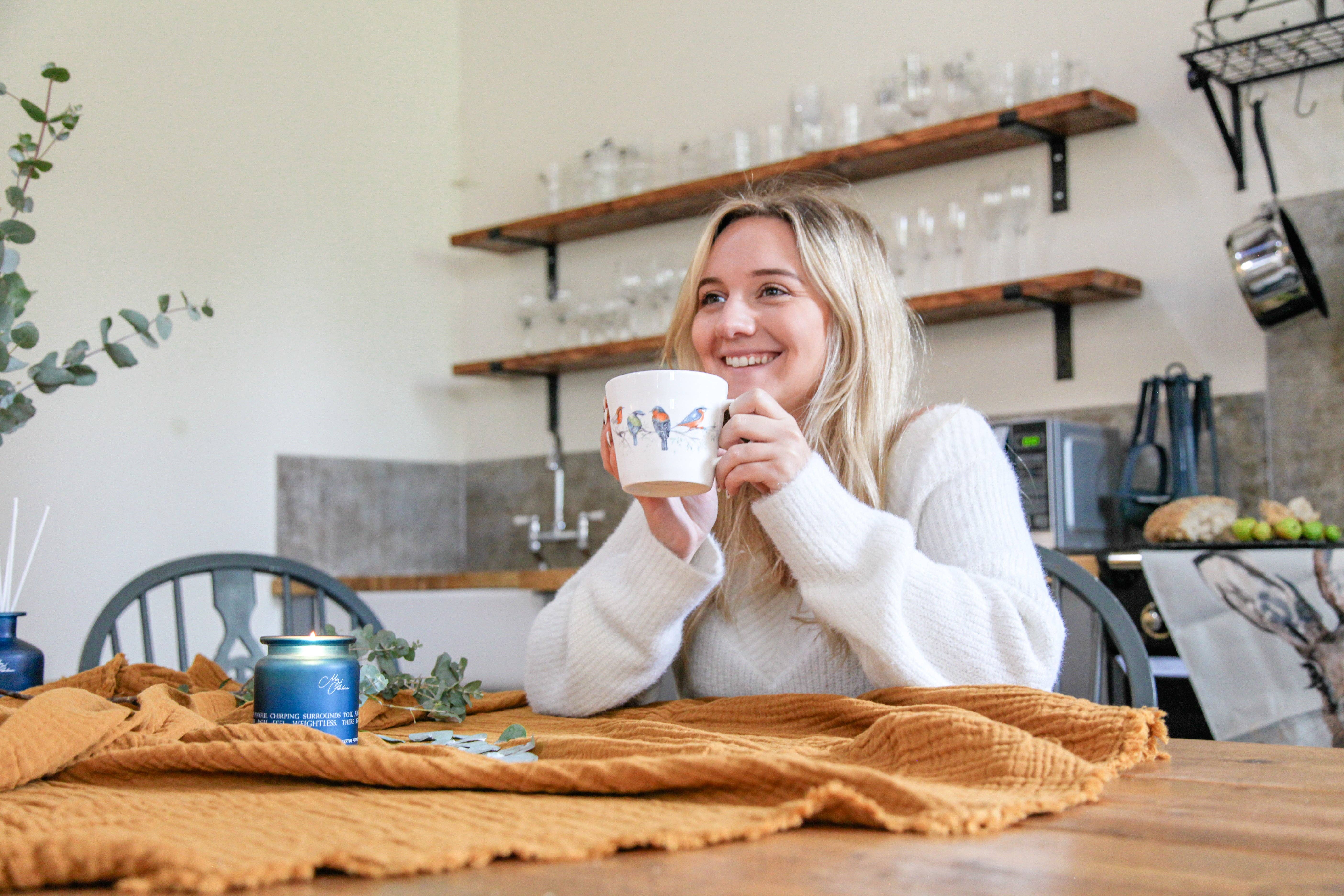 Meg Hawkins Art - Venta al por mayor Velas en tarros - El Océano - Vela de Diseño de Ballena1